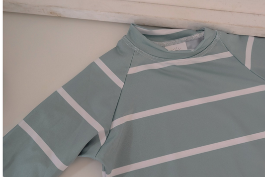 the dock short sleeve rashguard - wider stripes